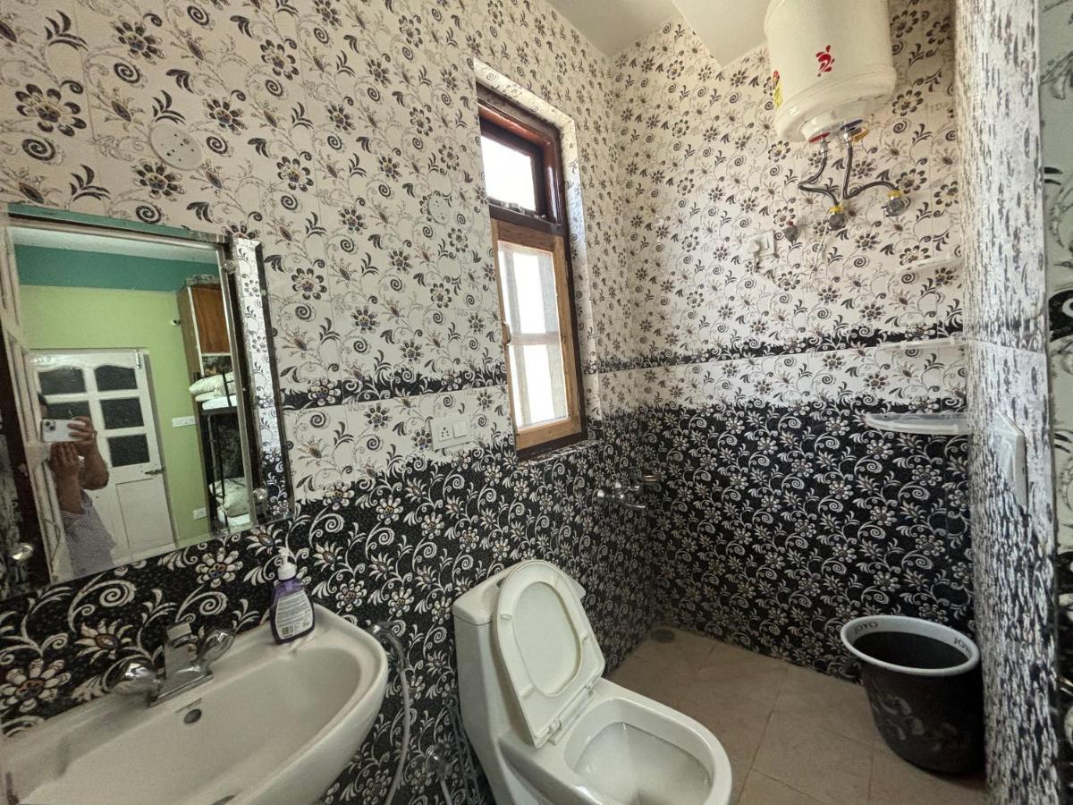Zu-Zu Hostels Shimla Buitenkant foto