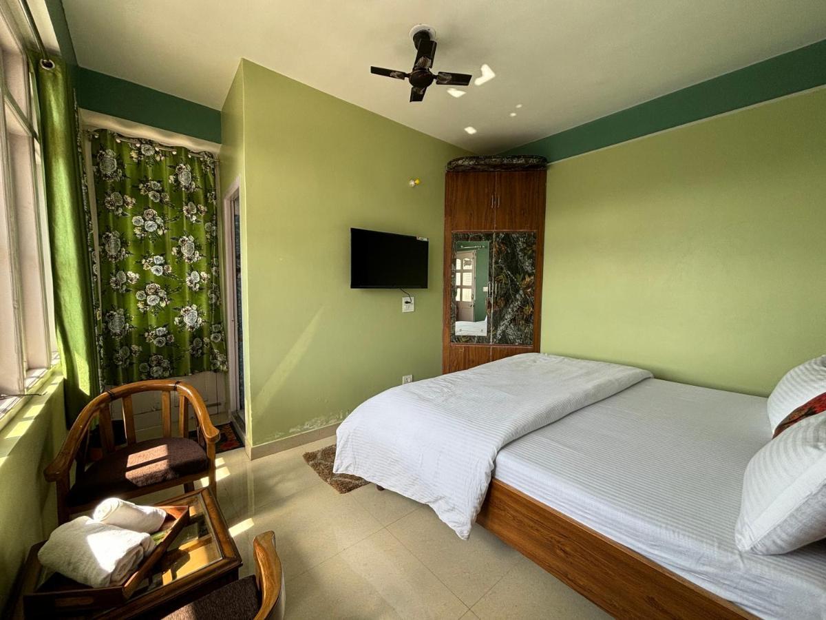 Zu-Zu Hostels Shimla Buitenkant foto