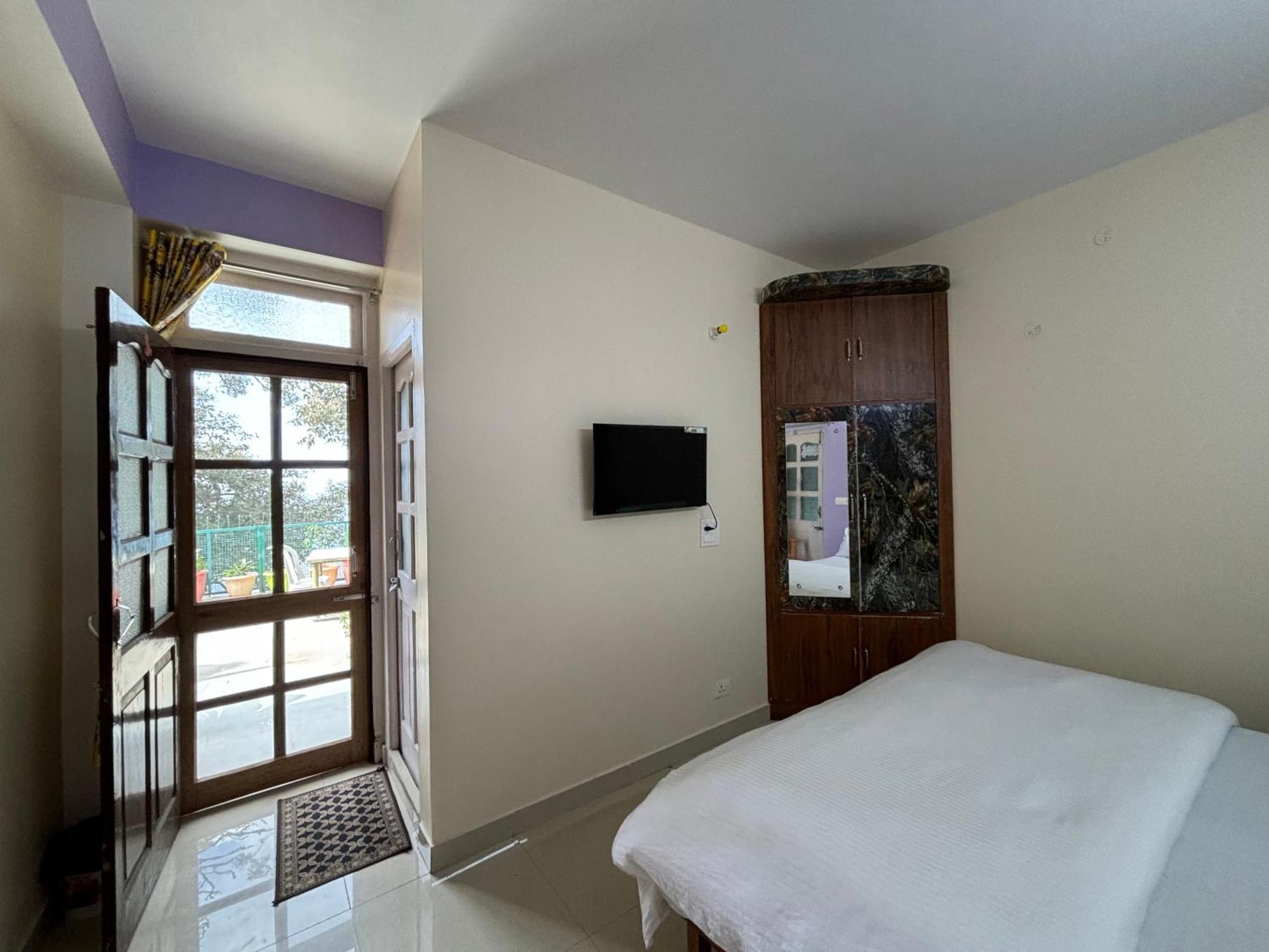 Zu-Zu Hostels Shimla Buitenkant foto